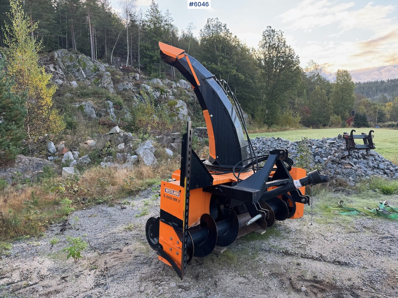 Westbjørn S-2450 MK III. - Véhicule de voirie/ Spécial: photos 1 Westbjørn S-2450 MK III. - Véhicule de voirie/ Spécial: photos 1