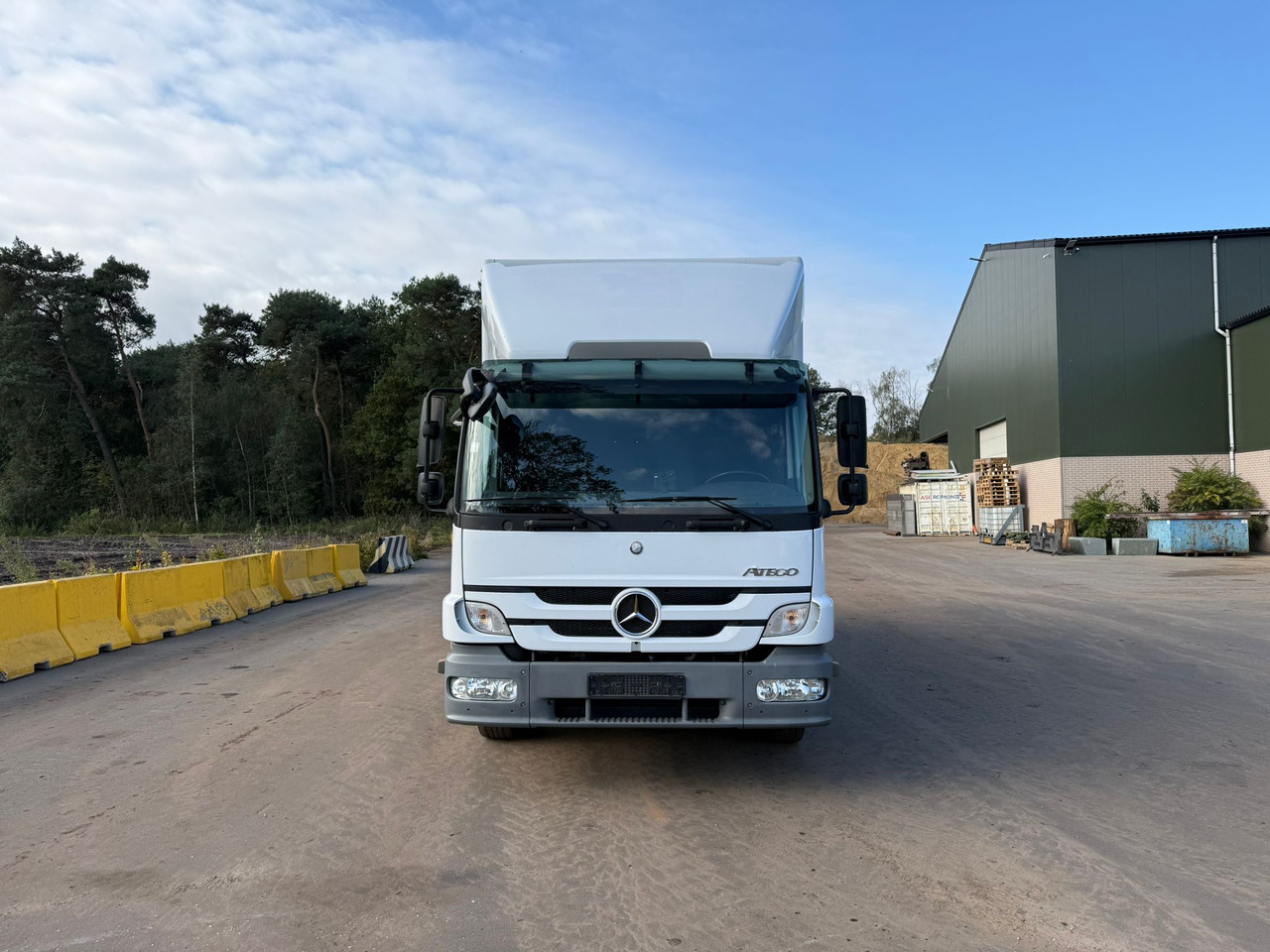 Mercedes Atego 1224 - Camion fourgon: photos 4 Mercedes Atego 1224 - Camion fourgon: photos 4