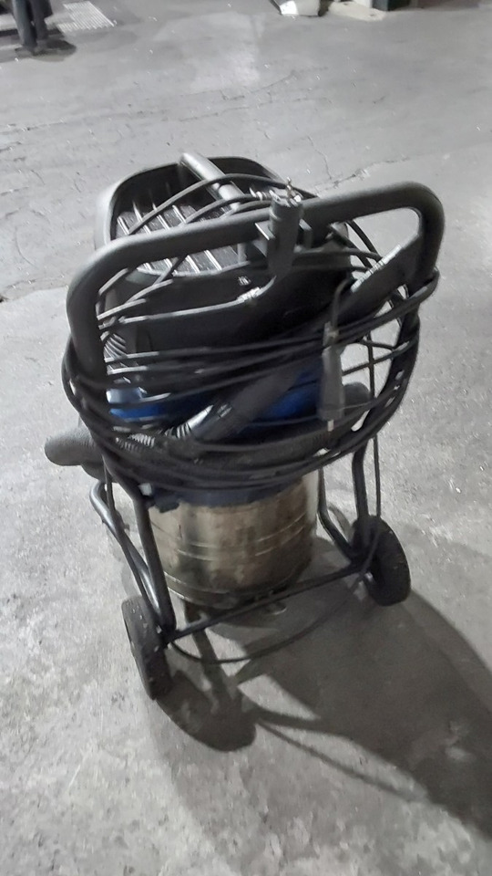 NILFISK ALTO Alto - Aspirateur industriel: photos 5 NILFISK ALTO Alto - Aspirateur industriel: photos 5