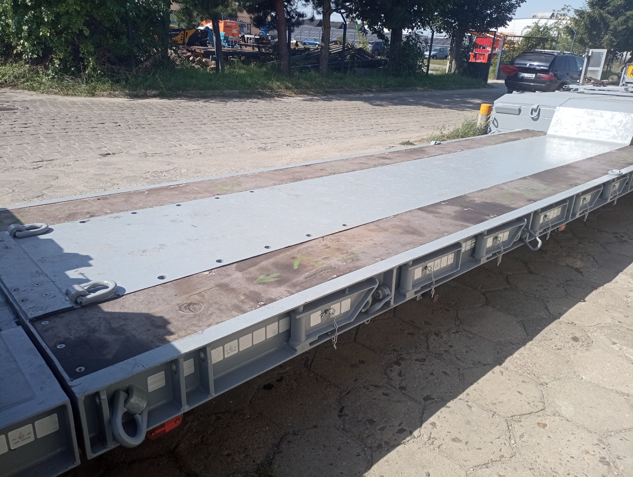 BERTOJA Tiefbett marki Bertoja 2-osie skrętne po kapitalnym remoncie - Semi-remorque surbaissé: photos 2 BERTOJA Tiefbett marki Bertoja 2-osie skrętne po kapitalnym remoncie - Semi-remorque surbaissé: photos 2