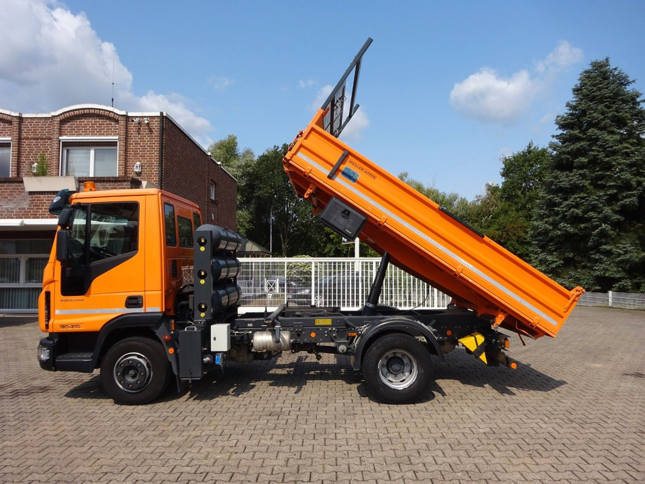 Iveco 120-210 MEILLER 3Skipper CNG GAS 4x2 - Camion benne: photos 3 Iveco 120-210 MEILLER 3Skipper CNG GAS 4x2 - Camion benne: photos 3