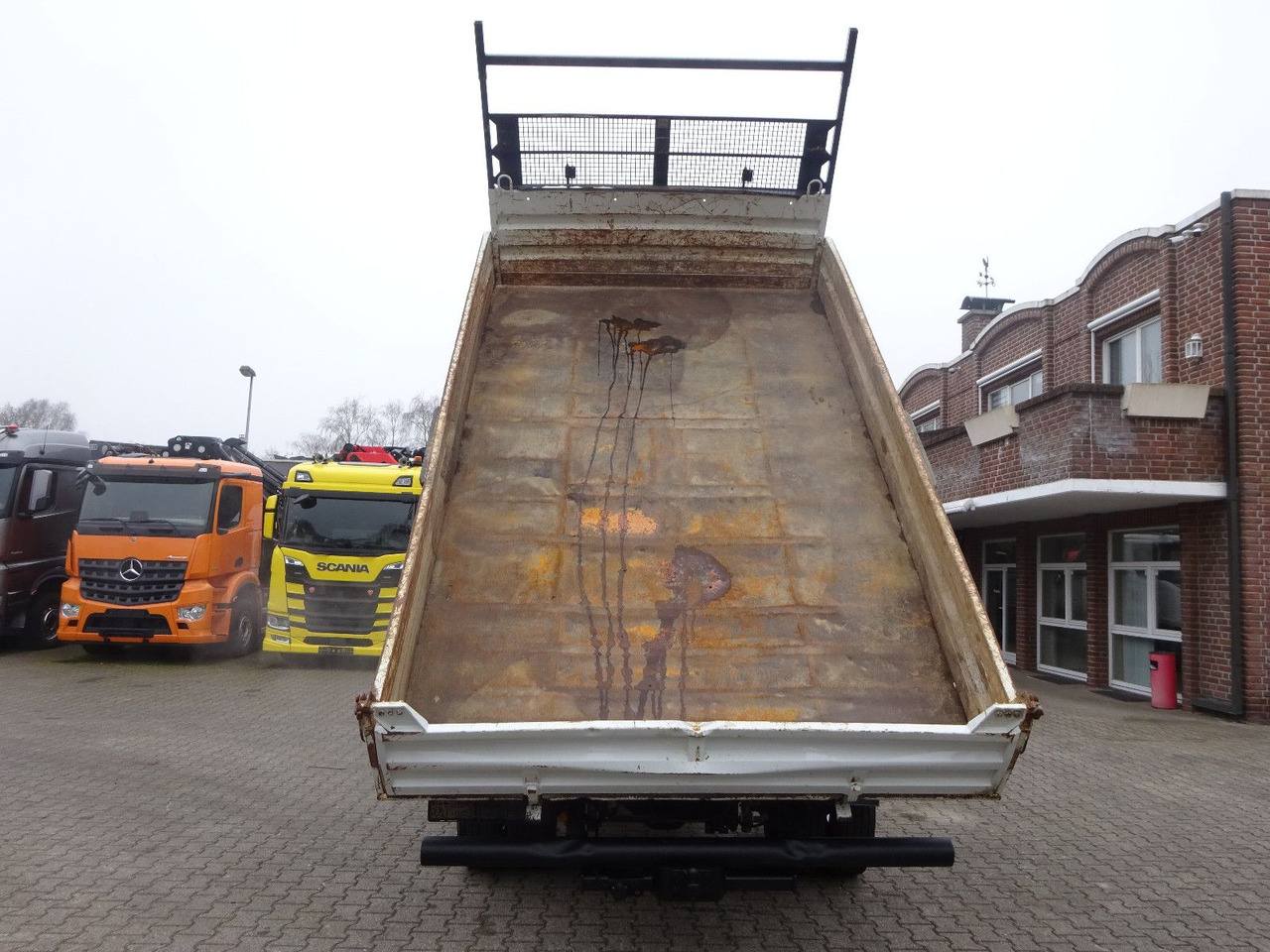 Iveco 80-120 Eurocargo MEILLER 3SKipper 4x2 - Camion benne: photos 4 Iveco 80-120 Eurocargo MEILLER 3SKipper 4x2 - Camion benne: photos 4