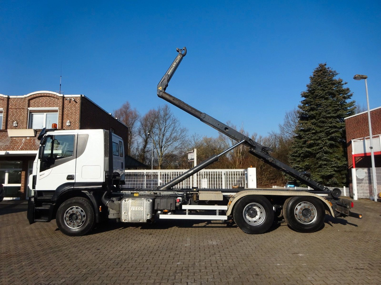 Iveco STRALIS 400 MEILLER Abroller Lift-Lenkachse 6x2 Iveco STRALIS 400 MEILLER Abroller Lift-Lenkachse 6x2 - Camion ampliroll: photos 1 Iveco STRALIS 400 MEILLER Abroller Lift-Lenkachse 6x2 Iveco STRALIS 400 MEILLER Abroller Lift-Lenkachse 6x2 - Camion ampliroll: photos 1