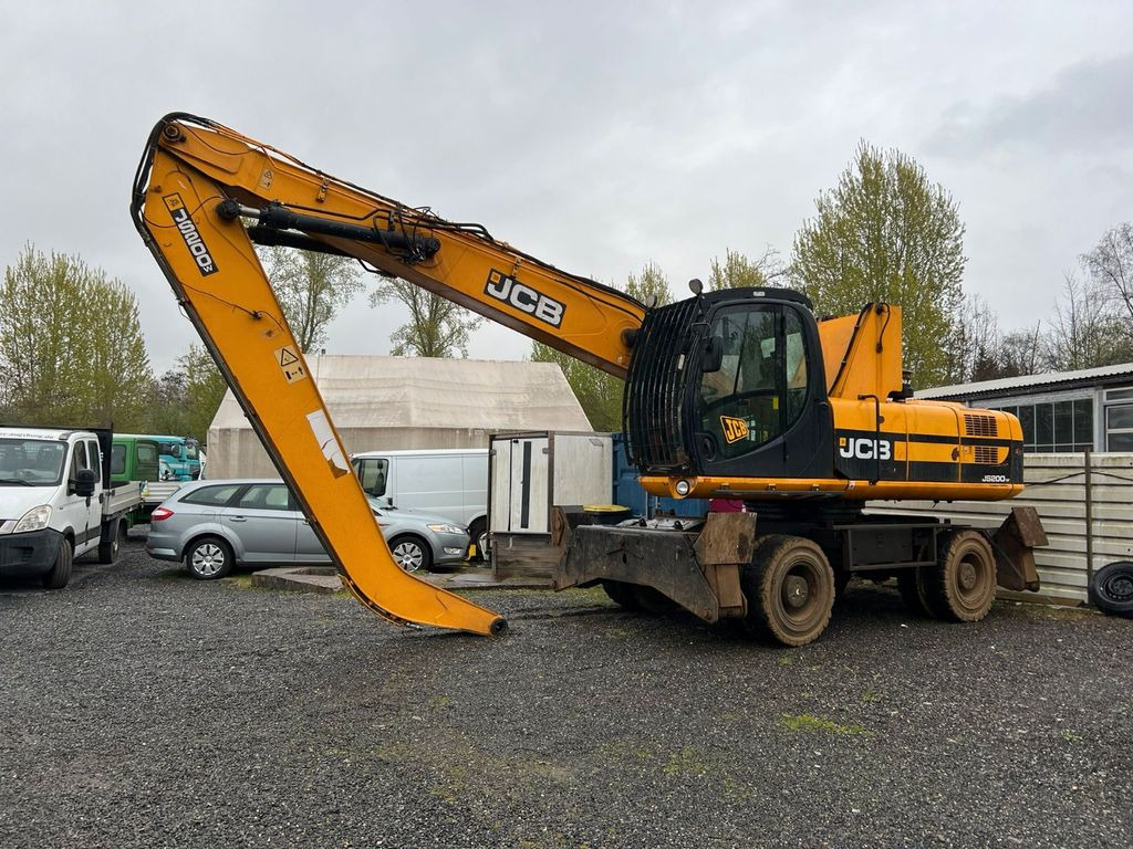 JCB JS 200 W Umschlagbagger - Pelle sur pneus: photos 1 JCB JS 200 W Umschlagbagger - Pelle sur pneus: photos 1