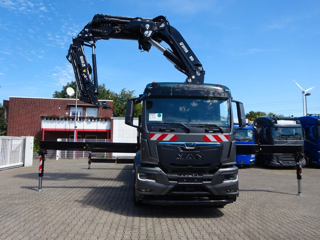 MAN 35.510 P+ 955 Effer jib Seilwind(100t Meterkran MAN 35.510 P+ 955 Effer jib Seilwind(100t Meterkran - Camion grue, Camion plateau: photos 2 MAN 35.510 P+ 955 Effer jib Seilwind(100t Meterkran MAN 35.510 P+ 955 Effer jib Seilwind(100t Meterkran - Camion grue, Camion plateau: photos 2