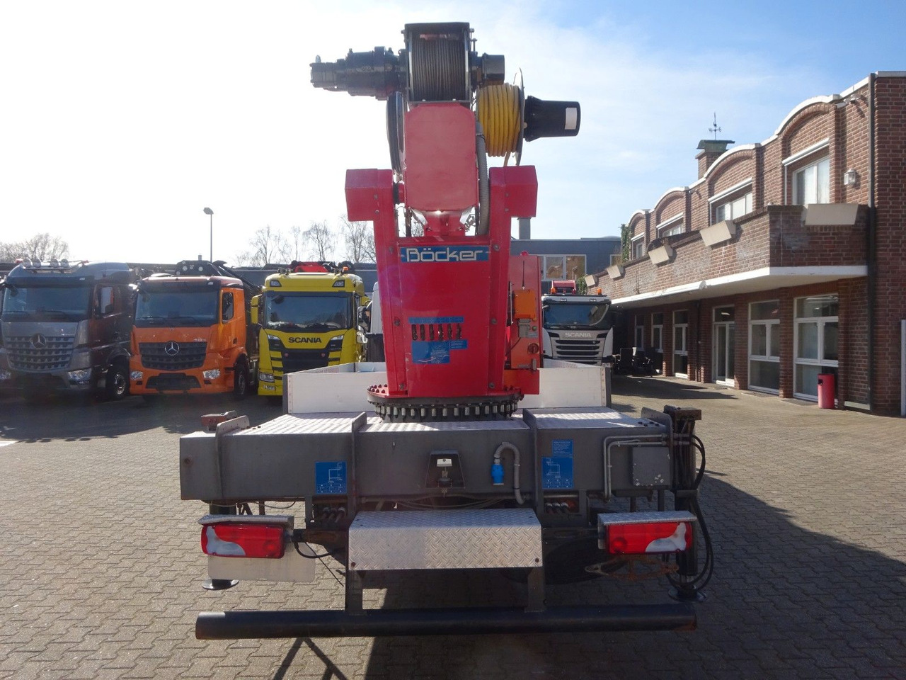 MAN 8.180 TGL + Böcker AK 32 Meter Dachdeckerkran - Camion grue: photos 5 MAN 8.180 TGL + Böcker AK 32 Meter Dachdeckerkran - Camion grue: photos 5