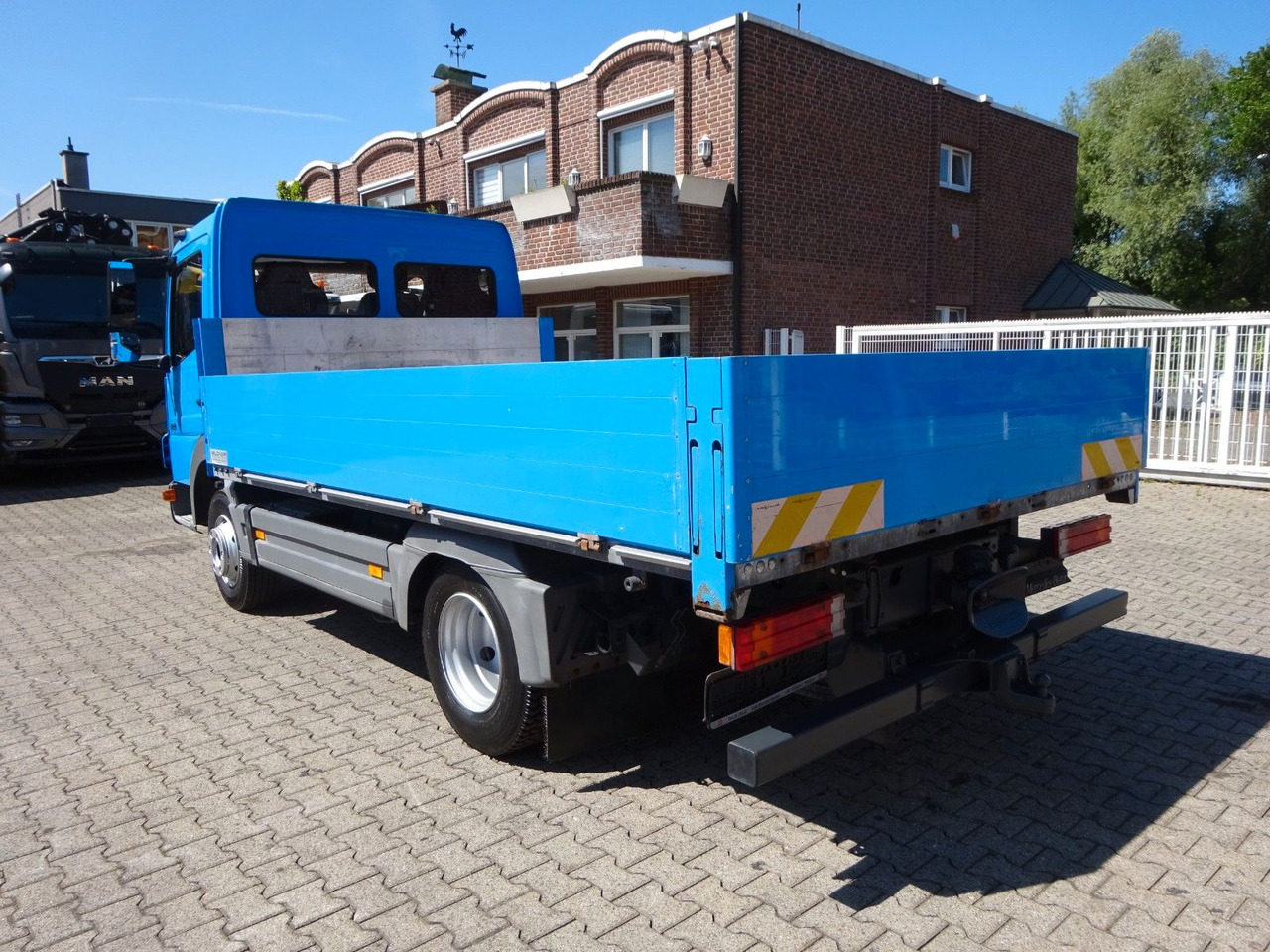 Mercedes-Benz 818 Atego kurze Pritsche 4.0 Meter - Utilitaire plateau: photos 4 Mercedes-Benz 818 Atego kurze Pritsche 4.0 Meter - Utilitaire plateau: photos 4