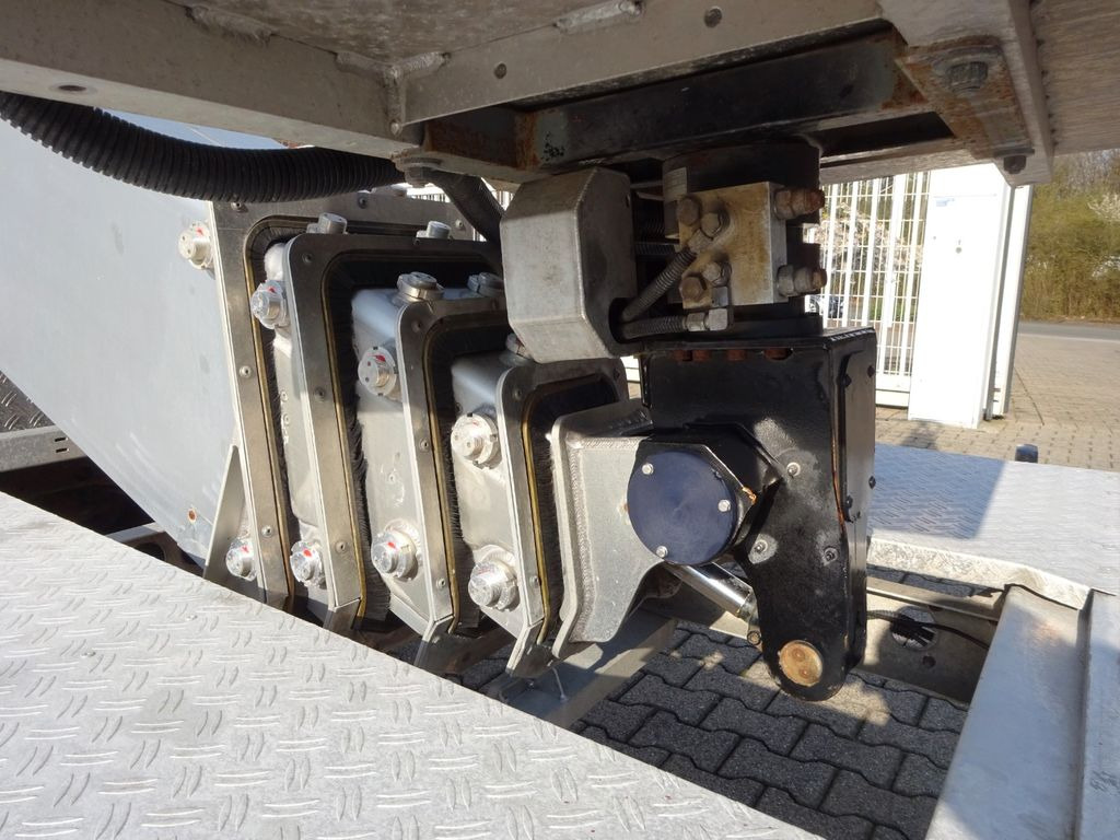 Camion avec nacelle, Véhicule utilitaire Nissan CABSTAR 35.13 PALFINGER Steiger P260B 26 Meter: photos 10