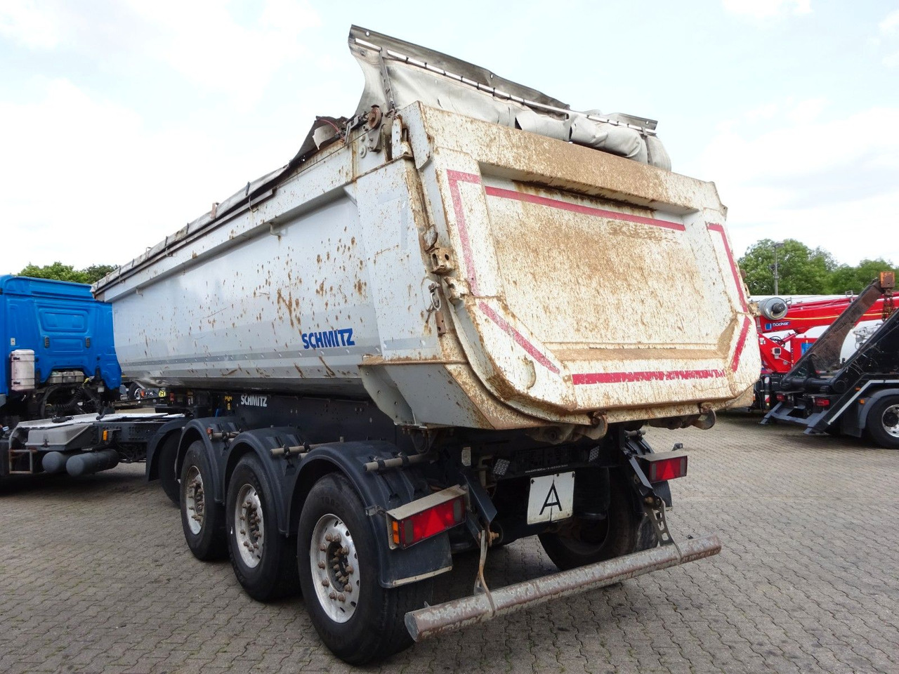 Schmitz Cargobull SGF S3 Kipp Auflieger Mulde mit 3 Achsen - Semi-remorque benne: photos 3 Schmitz Cargobull SGF S3 Kipp Auflieger Mulde mit 3 Achsen - Semi-remorque benne: photos 3