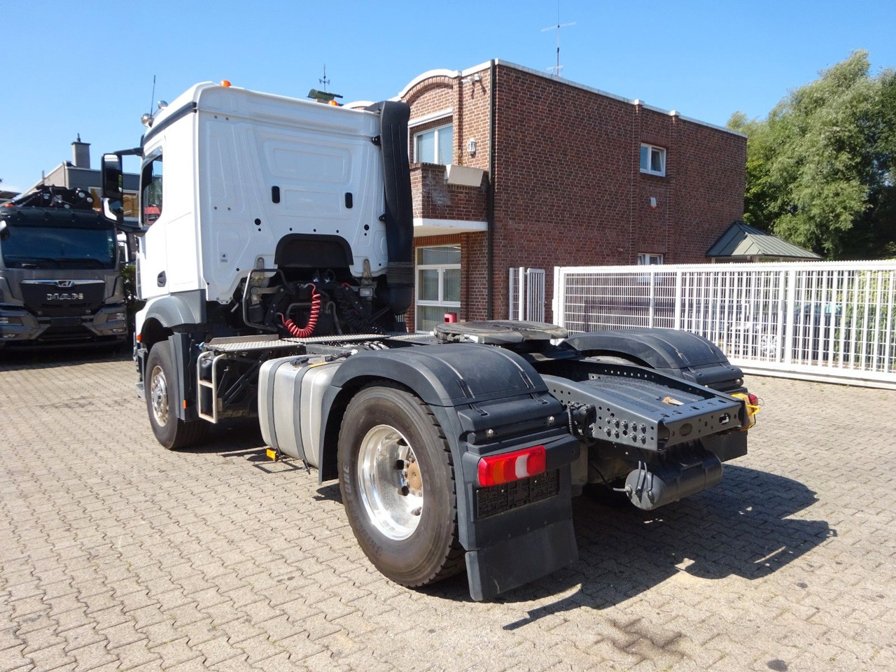 Mercedes-Benz 1846 Actros SZM HAD ALLRAD - Tracteur routier: photos 4 Mercedes-Benz 1846 Actros SZM HAD ALLRAD - Tracteur routier: photos 4