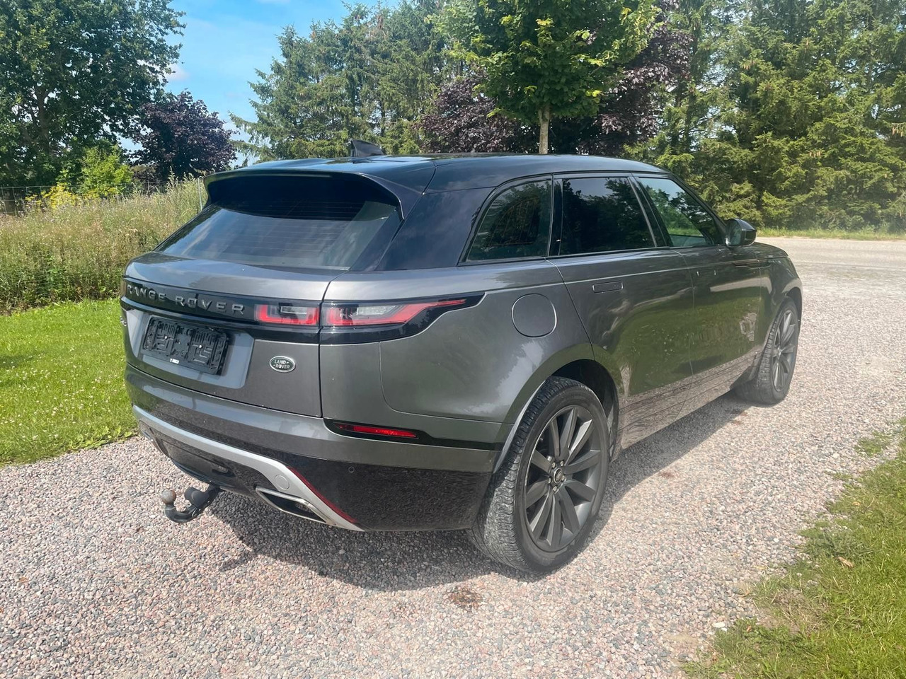 Land Rover Range Rover Velar R-Dynamic 3.0D 4WD Land Rover Velar R-Dynamic 3.0D 4WD *LKW zullasung: 2 sitze - SUV: photos 5 Land Rover Range Rover Velar R-Dynamic 3.0D 4WD Land Rover Velar R-Dynamic 3.0D 4WD *LKW zullasung: 2 sitze - SUV: photos 5