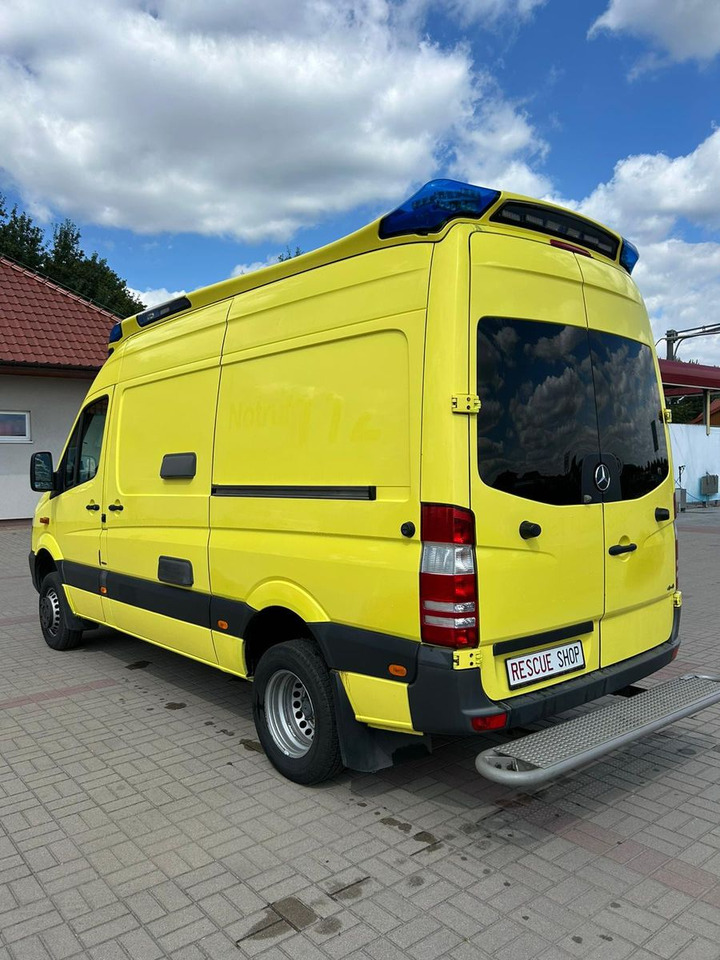 Mercedes-Benz Sprinter 519 CDI 4X4 **Ambulace** - Transport de personnes: photos 3 Mercedes-Benz Sprinter 519 CDI 4X4 **Ambulace** - Transport de personnes: photos 3