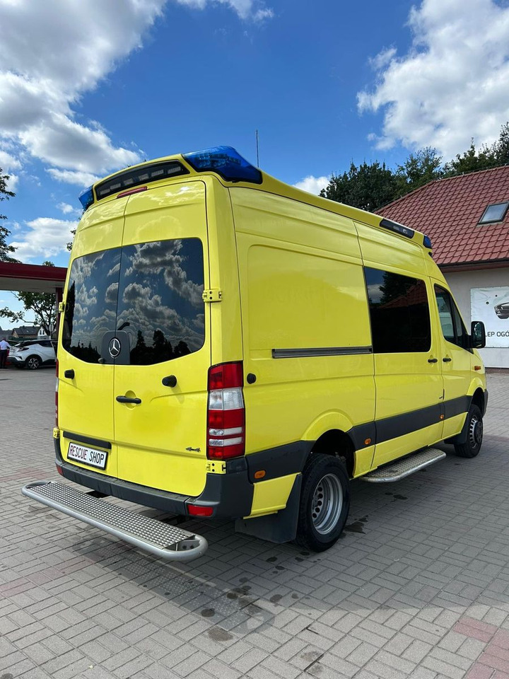 Mercedes-Benz Sprinter 519 CDI 4X4 **Ambulace** - Transport de personnes: photos 4 Mercedes-Benz Sprinter 519 CDI 4X4 **Ambulace** - Transport de personnes: photos 4