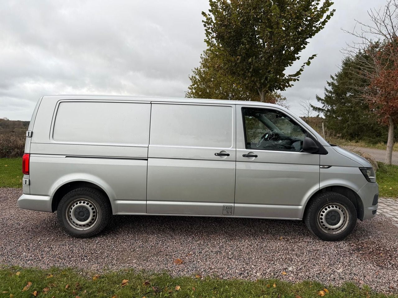 Volkswagen T6 Transporter Kasten lang - Transport de personnes: photos 5 Volkswagen T6 Transporter Kasten lang - Transport de personnes: photos 5