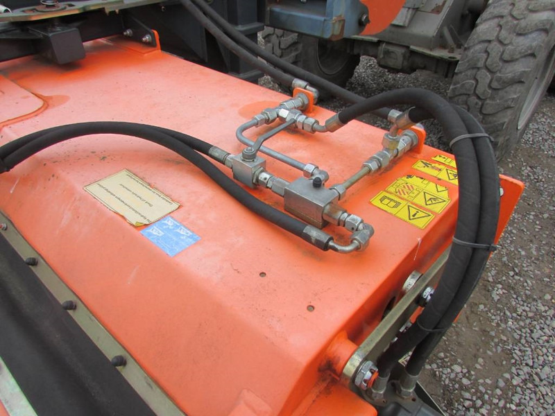 Tuchel Profi 600-230 Kehrbesen / 6.500 EUR - Accessoire pour Engins de chantier: photos 5 Tuchel Profi 600-230 Kehrbesen / 6.500 EUR - Accessoire pour Engins de chantier: photos 5