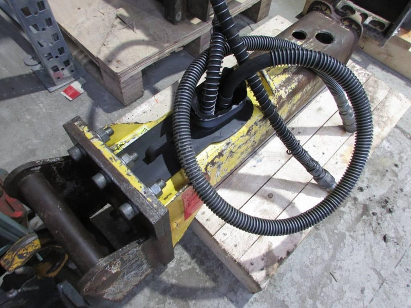 Atlas-Copco EC 40 T Hydraulikhammer 2.100 EUR - Marteau hydraulique pour Engins de chantier: photos 2 Atlas-Copco EC 40 T Hydraulikhammer 2.100 EUR - Marteau hydraulique pour Engins de chantier: photos 2