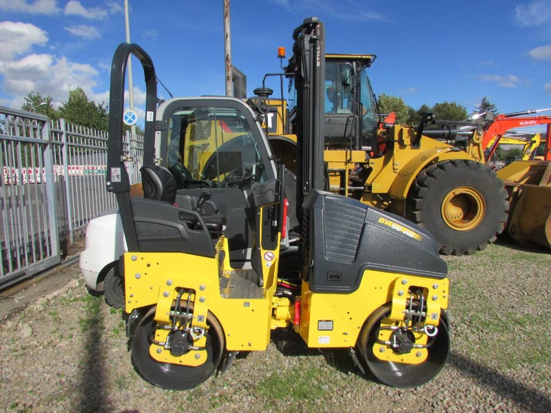 Bomag BW 90 AD-5 Walze / 21.500 EUR - Compacteur: photos 1 Bomag BW 90 AD-5 Walze / 21.500 EUR - Compacteur: photos 1