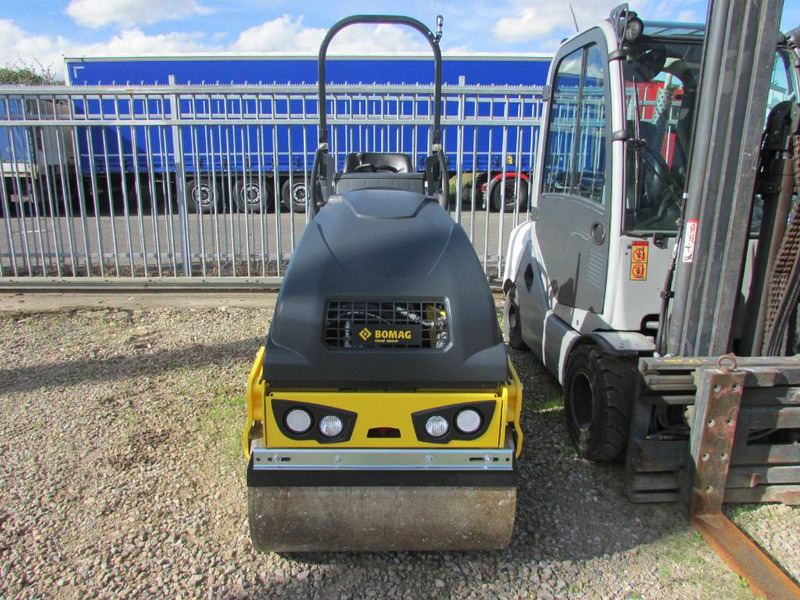 Bomag BW 90 AD-5 Walze / 22.000 EUR - Compacteur: photos 3 Bomag BW 90 AD-5 Walze / 22.000 EUR - Compacteur: photos 3