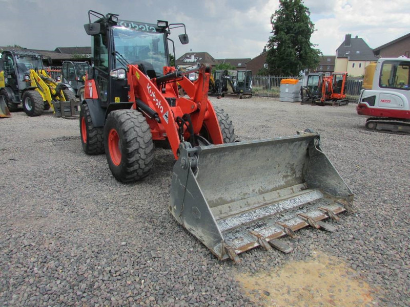 Kubota R 065 Radlader 31.000 EUR - Chargeuse sur pneus: photos 4 Kubota R 065 Radlader 31.000 EUR - Chargeuse sur pneus: photos 4