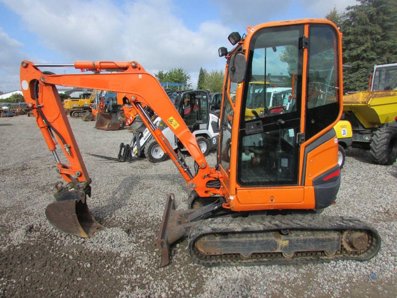 Kubota U 27-4 Minibagger 20.000 EUR - Mini pelle: photos 2 Kubota U 27-4 Minibagger 20.000 EUR - Mini pelle: photos 2