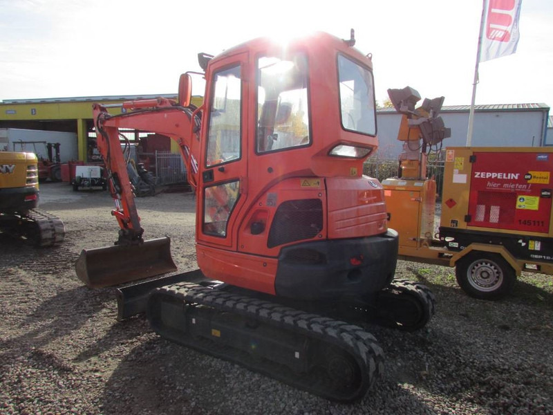 Kubota U 35-3 alpha 3 Minibagger 22.000 EUR - Mini pelle: photos 3 Kubota U 35-3 alpha 3 Minibagger 22.000 EUR - Mini pelle: photos 3