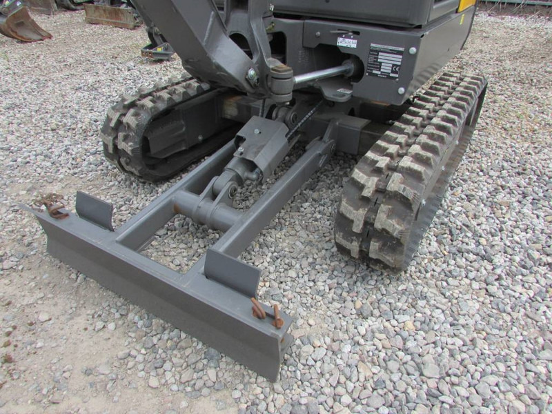 Volvo EC 18 E Minibagger 24.500 EUR - Mini pelle: photos 3 Volvo EC 18 E Minibagger 24.500 EUR - Mini pelle: photos 3
