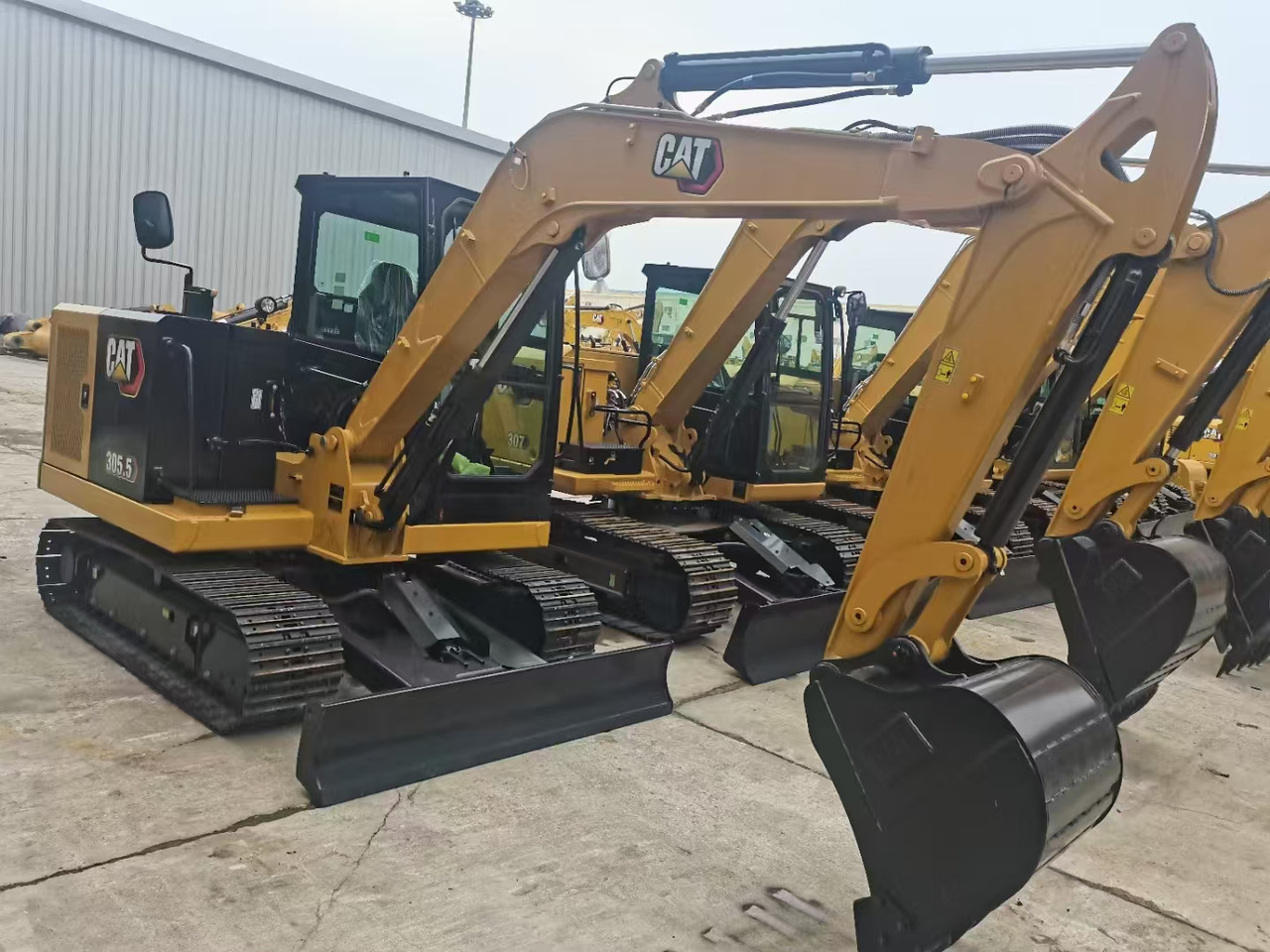 CAT 305.5E2 - Mini pelle: photos 4 CAT 305.5E2 - Mini pelle: photos 4