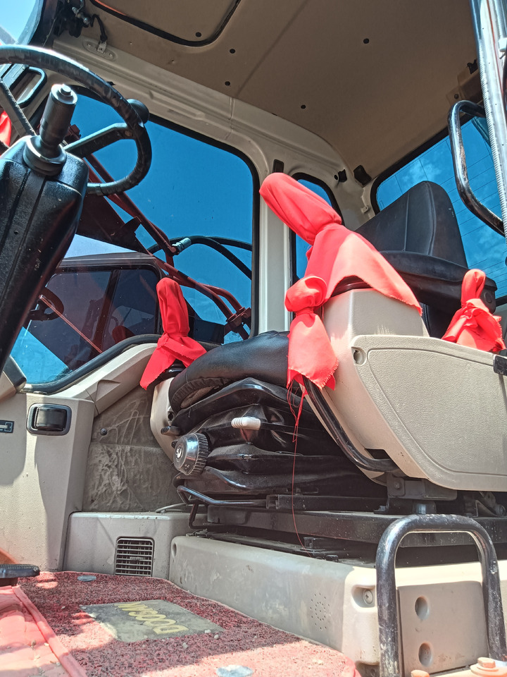 Pelle sur pneus DOOSAN 150W: photos 7