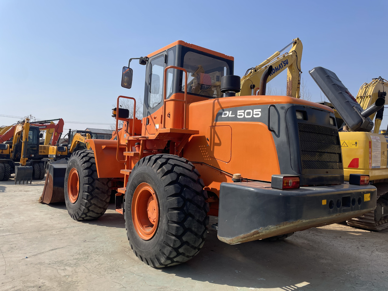 DOOSAN DL505-9C - Chargeuse sur pneus: photos 4 DOOSAN DL505-9C - Chargeuse sur pneus: photos 4