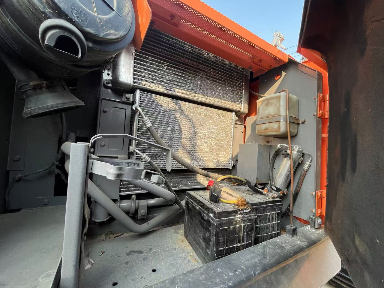 HITACHI ZX160 - Pelle sur chenille: photos 3 HITACHI ZX160 - Pelle sur chenille: photos 3