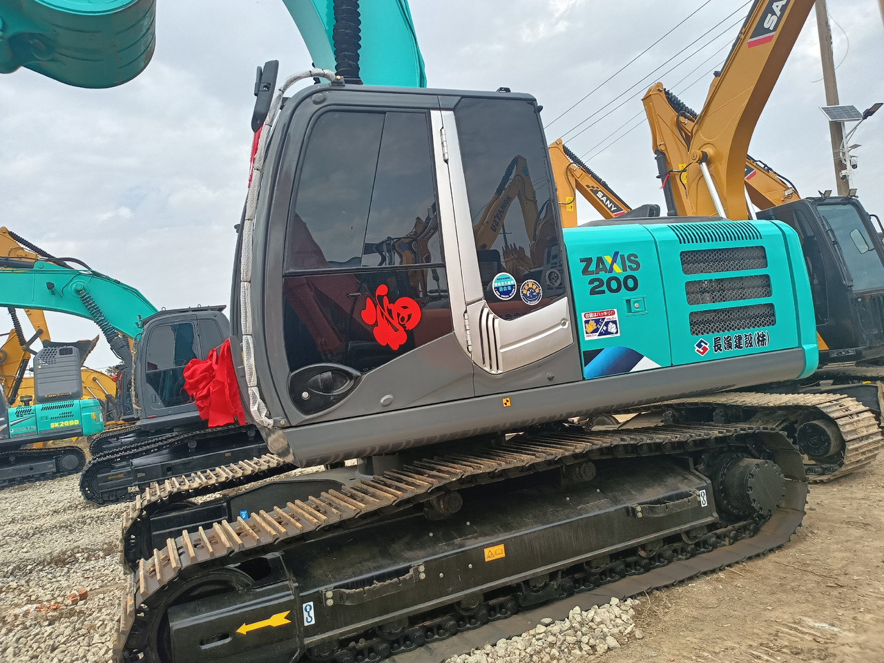 HITACHI ZX200-3 - Pelle sur chenille: photos 2 HITACHI ZX200-3 - Pelle sur chenille: photos 2