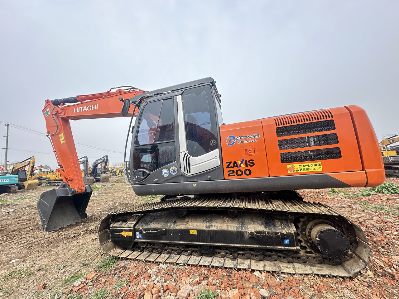 HITACHI ZX200-3 - Pelle sur chenille: photos 2 HITACHI ZX200-3 - Pelle sur chenille: photos 2