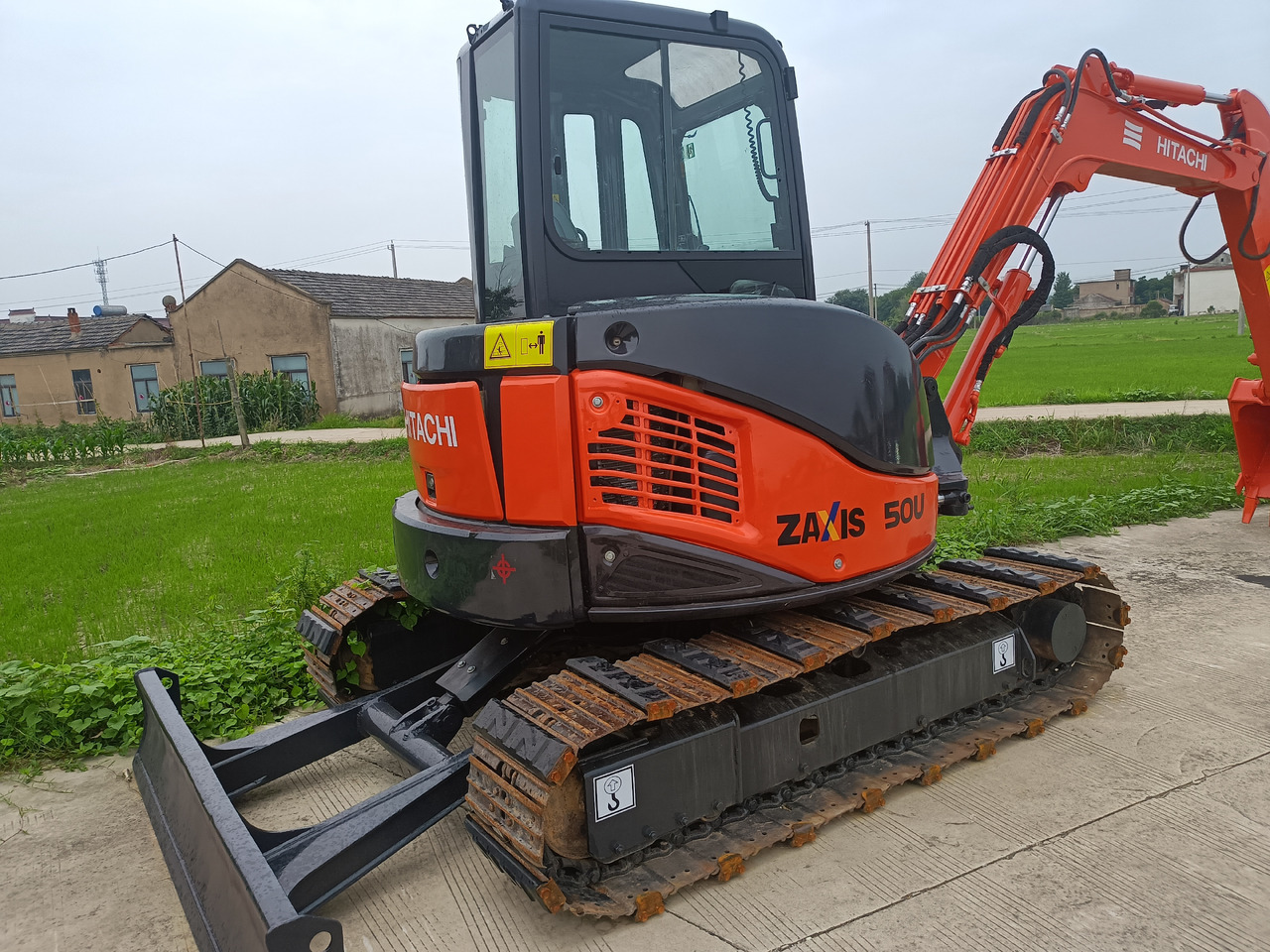 HITACHI ZX50U-2 - Mini pelle: photos 2 HITACHI ZX50U-2 - Mini pelle: photos 2