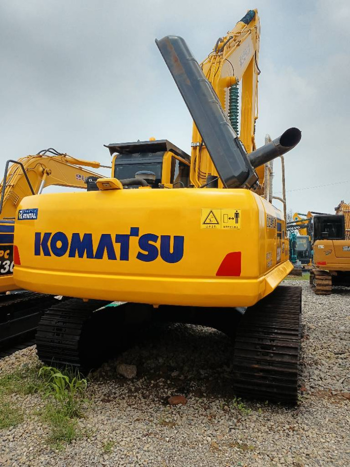 KOMATSU PC 220-8 - Pelle sur chenille: photos 4 KOMATSU PC 220-8 - Pelle sur chenille: photos 4