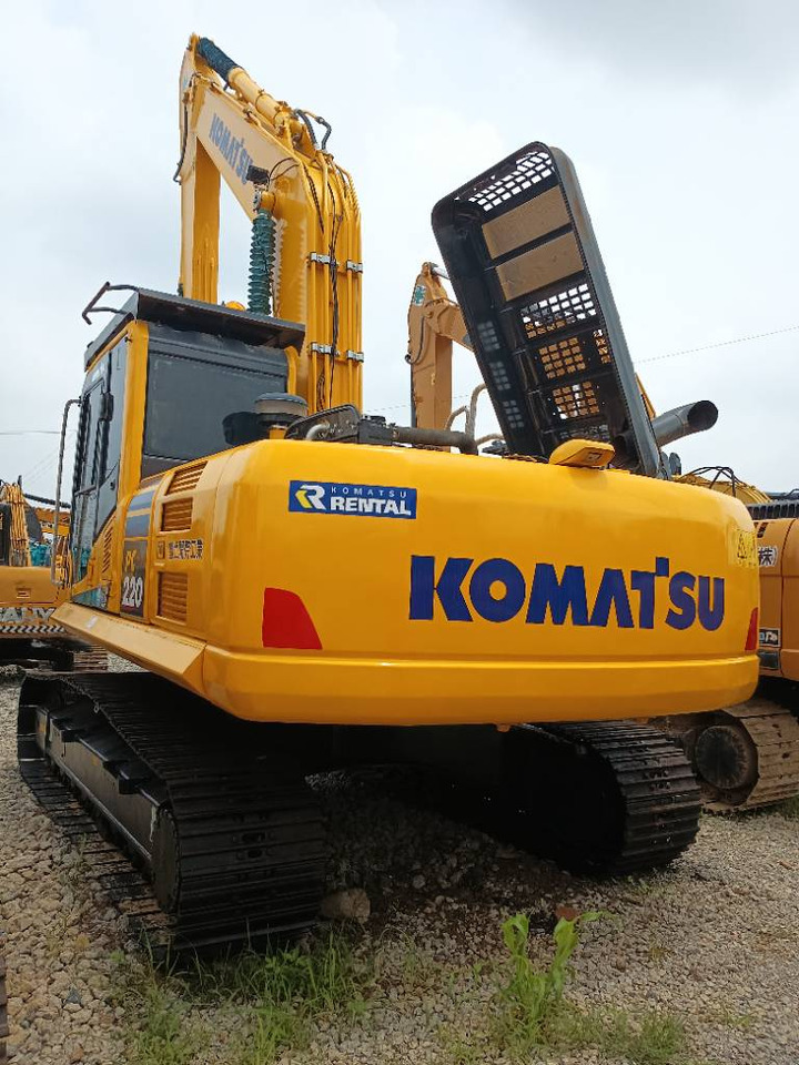 KOMATSU PC 220-8 - Pelle sur chenille: photos 5 KOMATSU PC 220-8 - Pelle sur chenille: photos 5