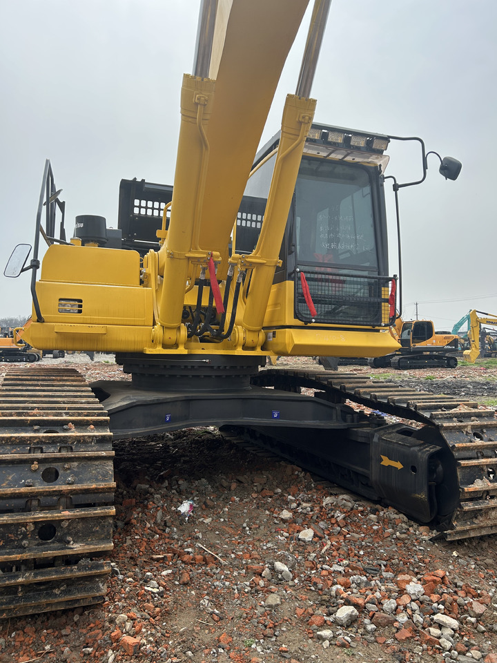 KOMATSU PC450-8 - Pelle sur chenille: photos 4 KOMATSU PC450-8 - Pelle sur chenille: photos 4