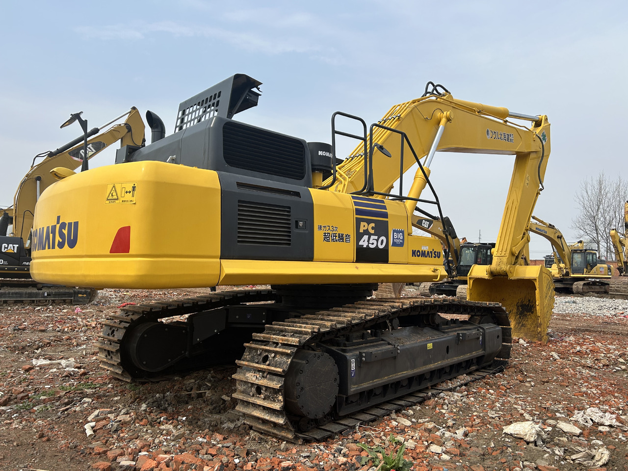 KOMATSU PC450-8 - Pelle sur chenille: photos 2 KOMATSU PC450-8 - Pelle sur chenille: photos 2