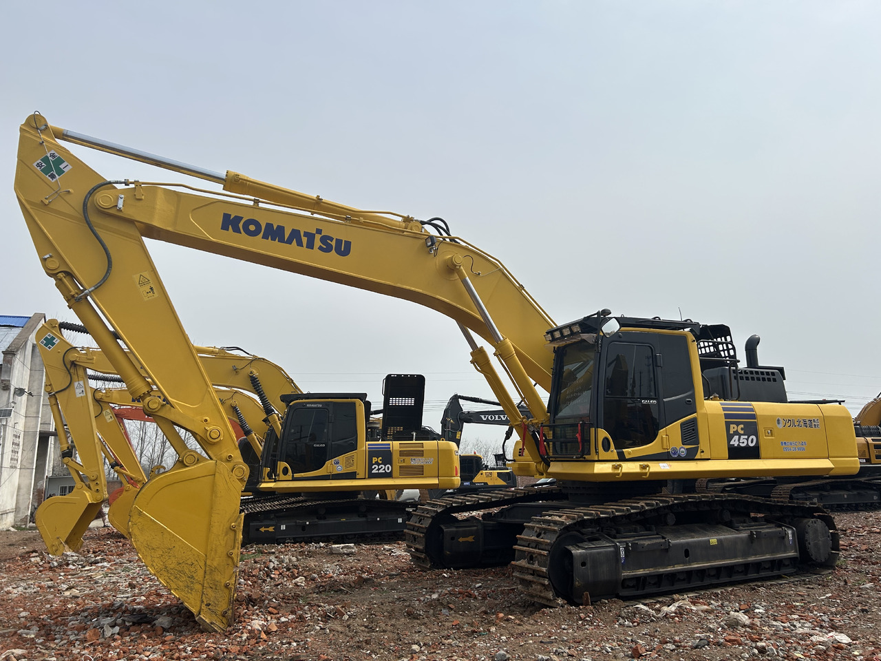 KOMATSU PC450-8 - Pelle sur chenille: photos 3 KOMATSU PC450-8 - Pelle sur chenille: photos 3