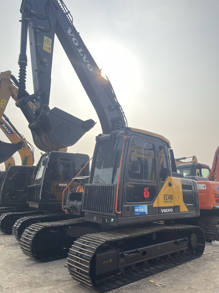 VOLVO EC140 - Pelle sur chenille: photos 2 VOLVO EC140 - Pelle sur chenille: photos 2