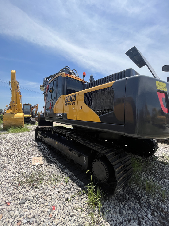 Volvo EC300DL - Pelle sur chenille: photos 5 Volvo EC300DL - Pelle sur chenille: photos 5