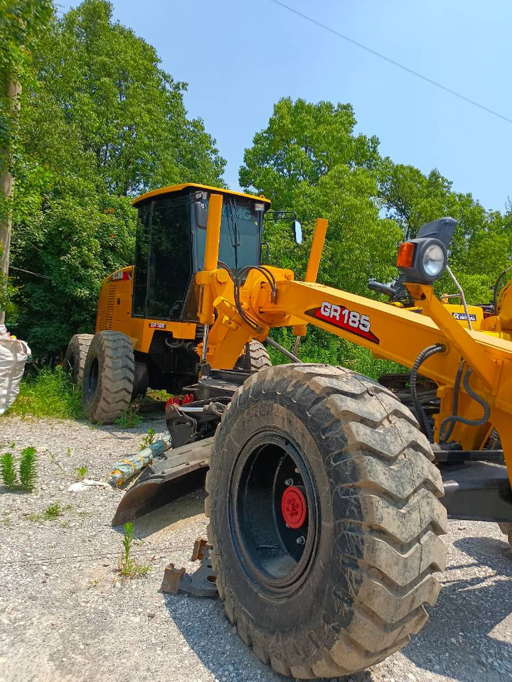 Niveleuse XCMG GR 185: photos 8 Niveleuse XCMG GR 185: photos 8