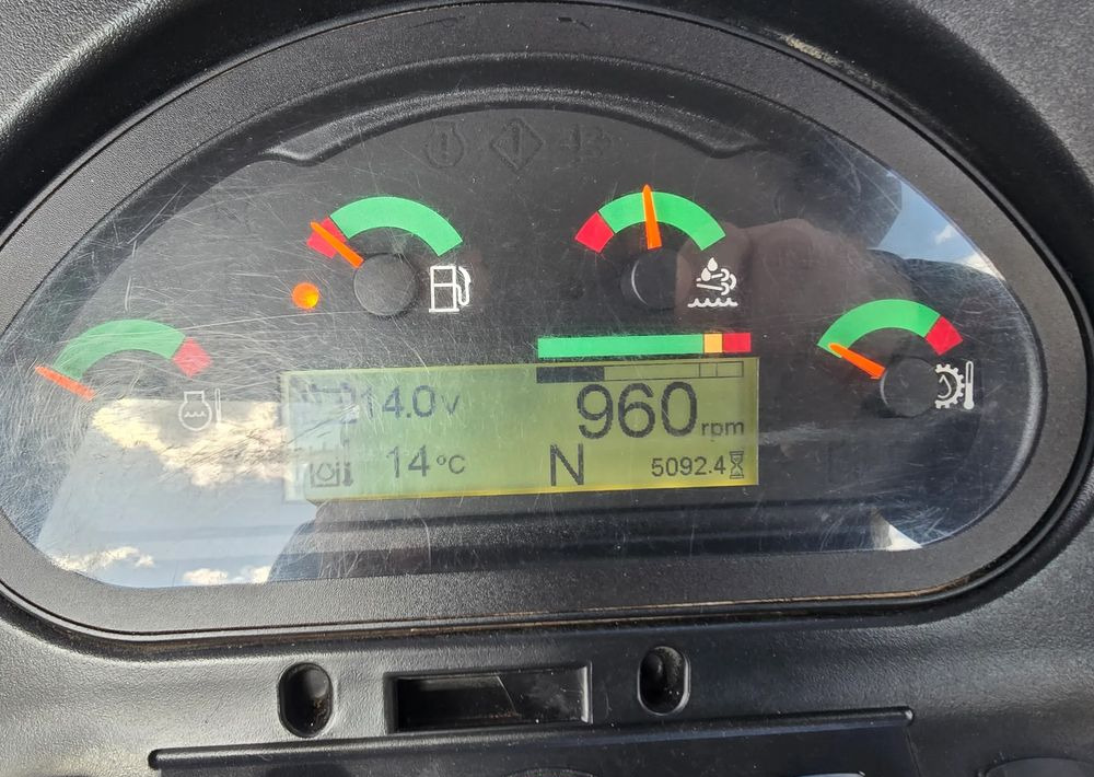 Caterpillar - Tractopelle: photos 4 Caterpillar - Tractopelle: photos 4