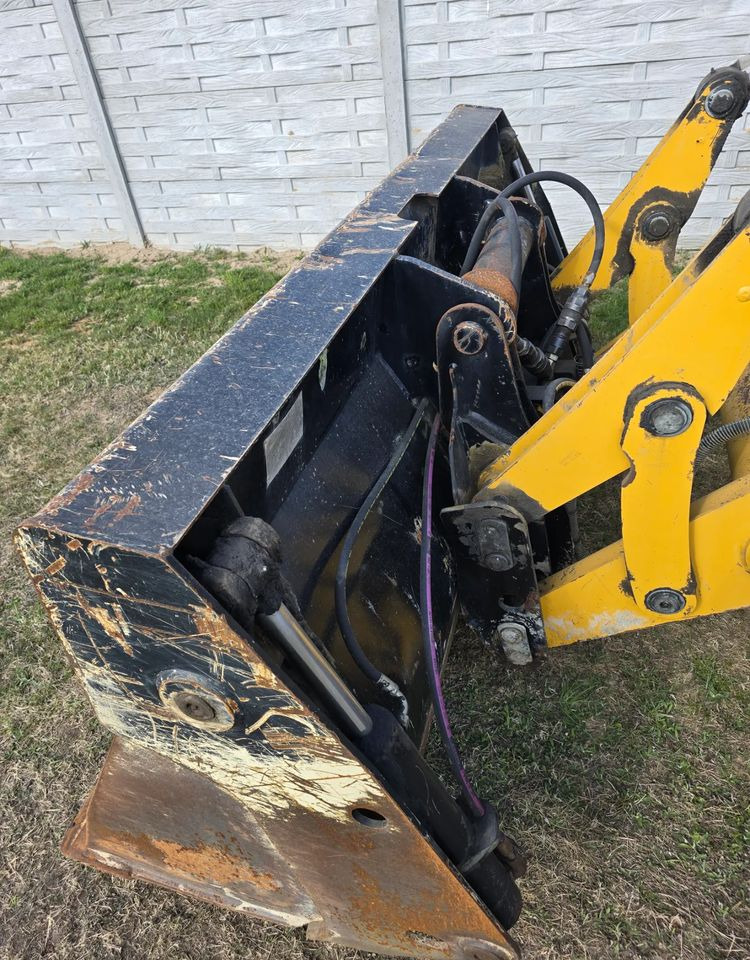 Caterpillar - Tractopelle: photos 5 Caterpillar - Tractopelle: photos 5