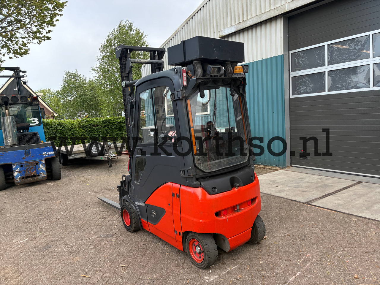 LINDE E 20 EVO - Chariot élévateur électrique: photos 2 LINDE E 20 EVO - Chariot élévateur électrique: photos 2