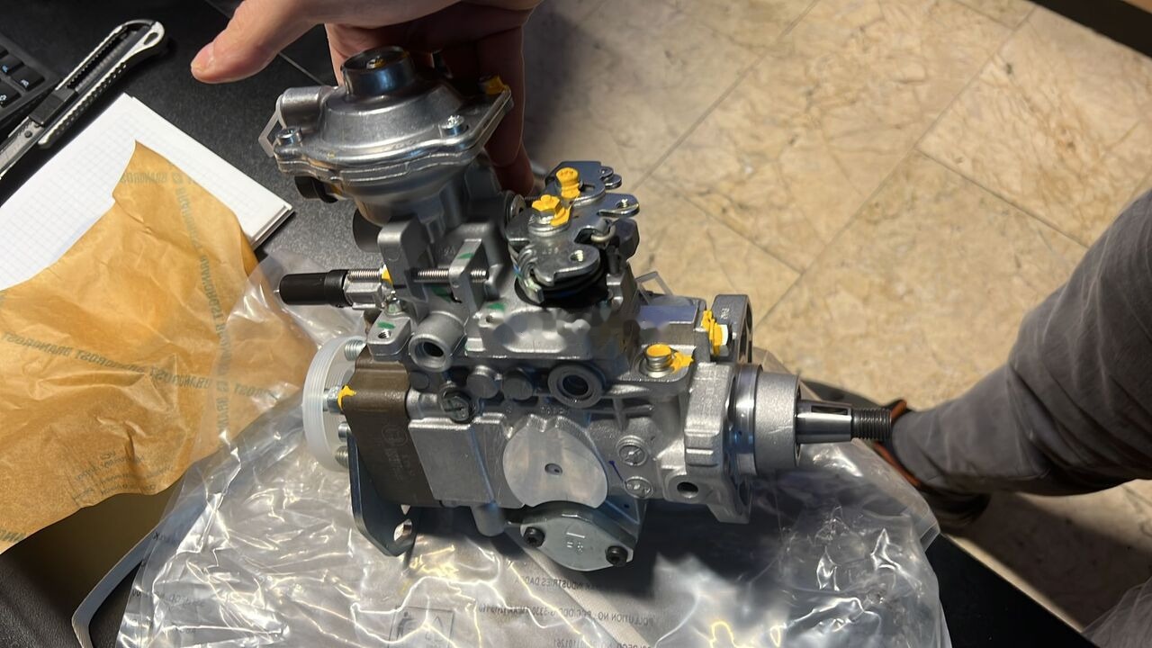 Bosch 2023 12.163 MAN 0460424150 Bosch Man - Pompe à carburant pour Camion: photos 1 Bosch 2023 12.163 MAN 0460424150 Bosch Man - Pompe à carburant pour Camion: photos 1