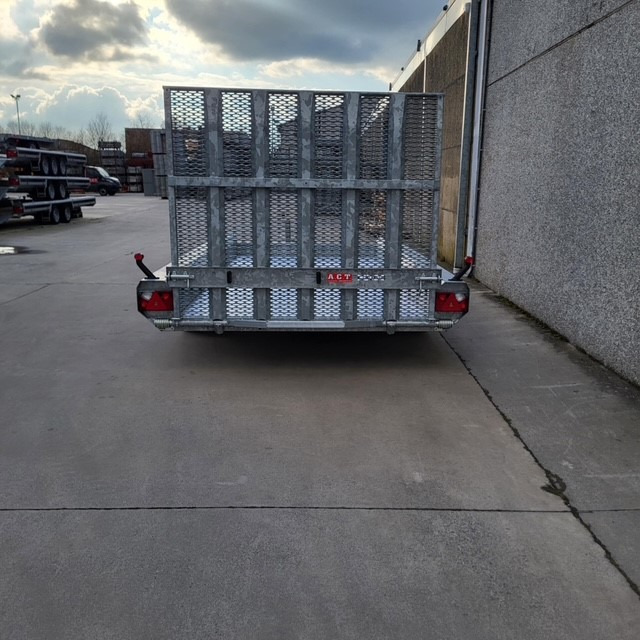 HULCO TERRAX-2 3500 - Remorque porte-engin surbaissée: photos 2 HULCO TERRAX-2 3500 - Remorque porte-engin surbaissée: photos 2