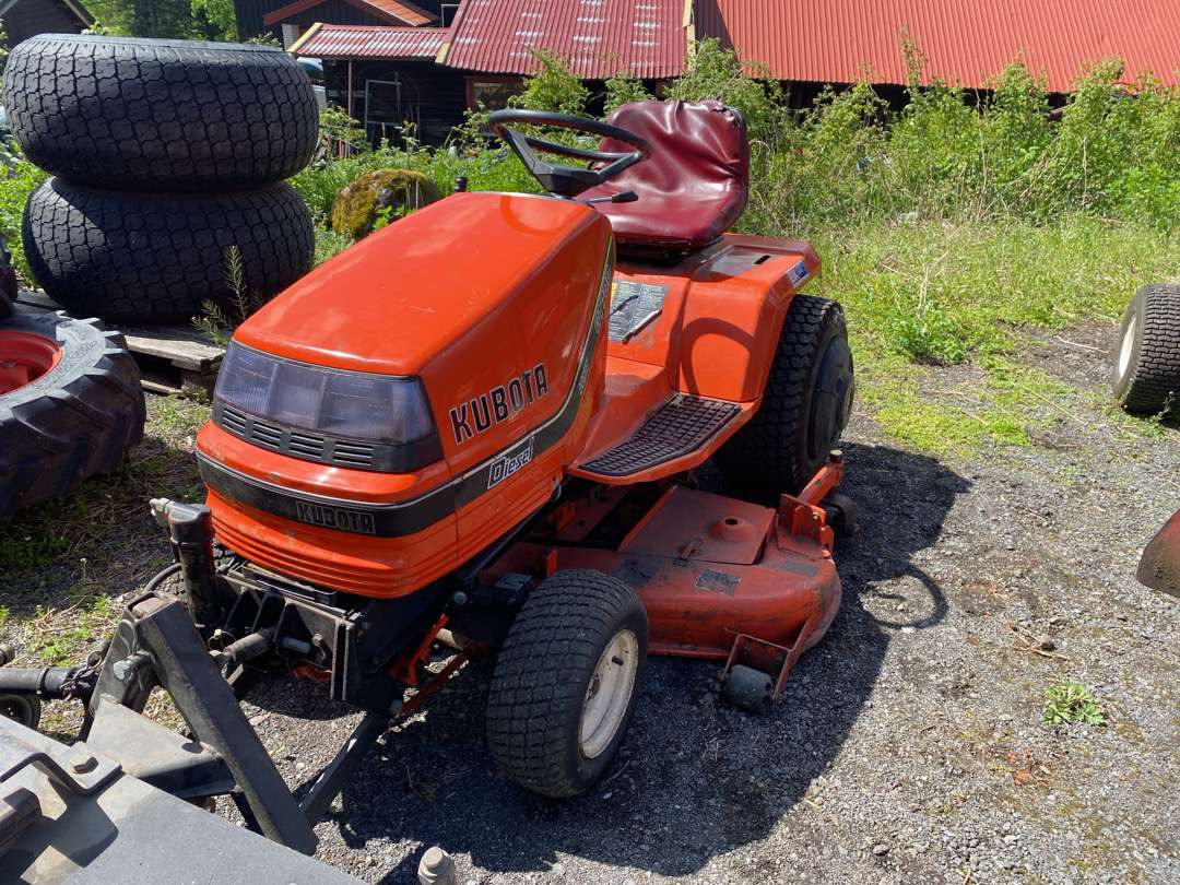 2000 Kubota G1700//Sitteklipper med feier og oppsamler - Motofaucheuse: photos 2 2000 Kubota G1700//Sitteklipper med feier og oppsamler - Motofaucheuse: photos 2