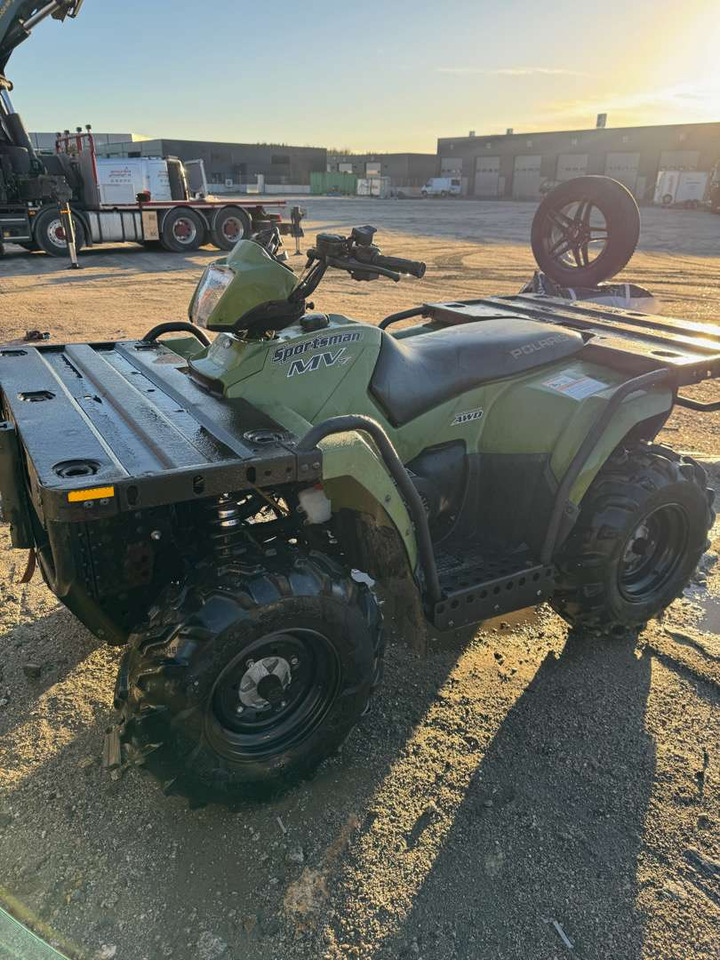 2004 ATV Polaris SPORTSMAN MV 700 HK (Kun kjørt 144 timer) - Remorque pour moto: photos 1 2004 ATV Polaris SPORTSMAN MV 700 HK (Kun kjørt 144 timer) - Remorque pour moto: photos 1