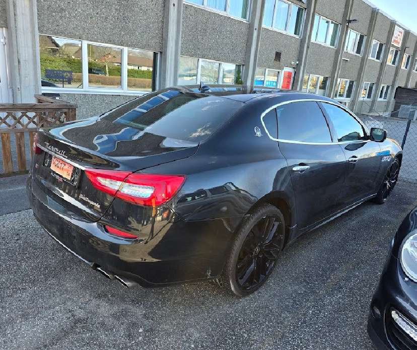 2014 Maserati Quattroporte S Q4 3.0L twin-turbo V6 // 411 hk // AWD // Automat - Berline: photos 4 2014 Maserati Quattroporte S Q4 3.0L twin-turbo V6 // 411 hk // AWD // Automat - Berline: photos 4