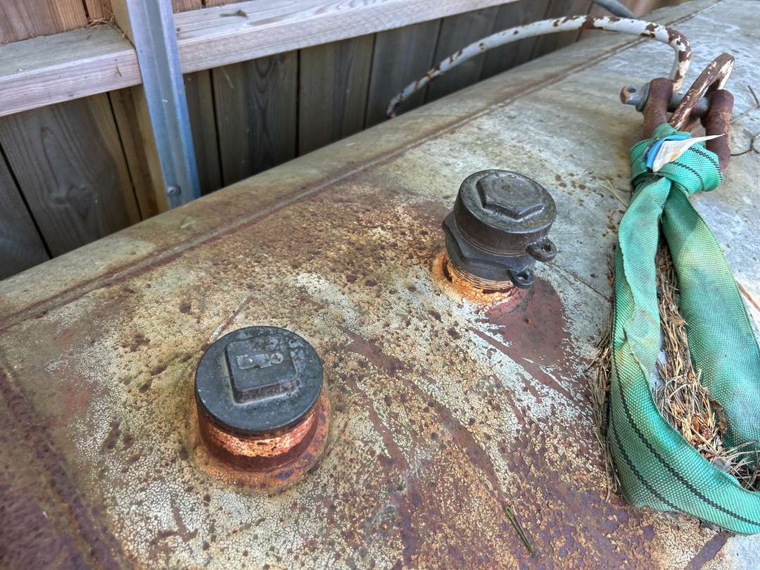 Diesel tank 1000 liter - Équipement de garage: photos 4 Diesel tank 1000 liter - Équipement de garage: photos 4